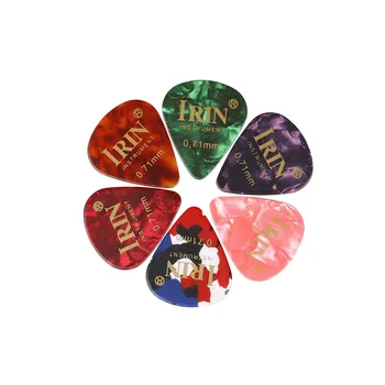 1 takım 6 adet Selüloit Kalp Şekli Gitar Seçtikleri Plectrums Delikli Çok Renkli Paketi 0.71 mm (Rastgele Renk)