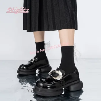 Yeni Siyah Platformu Mary Jane Pompaları Lüks Marka Katı Yuvarlak Ayak Slip-on Patent Deri Ücretsiz Kargo Parti Moda Gidip Ayakkabı